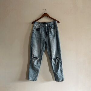 Wild Fable High Rise Mom Jeans • Size 8